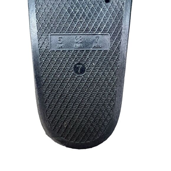 Betty Boop Women’s 7 Polka Dot Slide Sandals - Picture 4 of 5